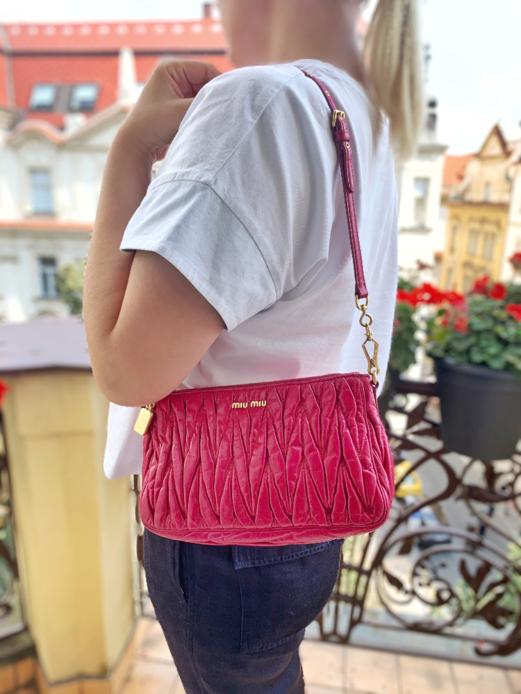 Matelasse Leather Shoulder Bag in Pink - Miu Miu