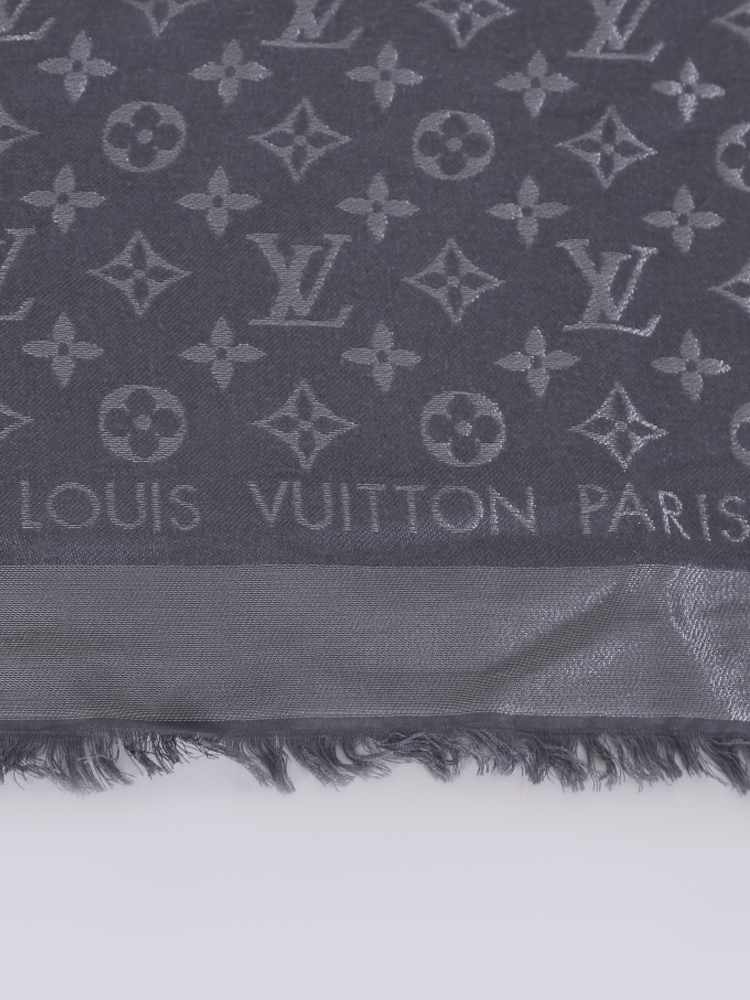LOUIS VUITTON BLACK LUREX SHINE STOLE Silvery Silk ref.180368 - Joli Closet