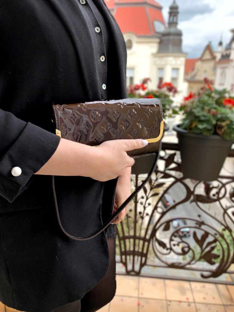 Louis Vuitton Monogram Vernis Rossmore MM - Burgundy Shoulder Bags