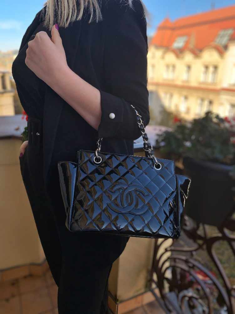 petite timeless tote chanel