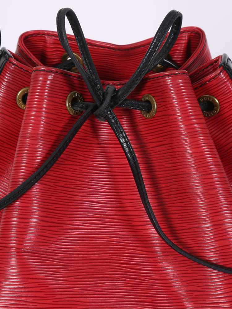 Louis Vuitton Red Epi Noe Leather ref.569264 - Joli Closet