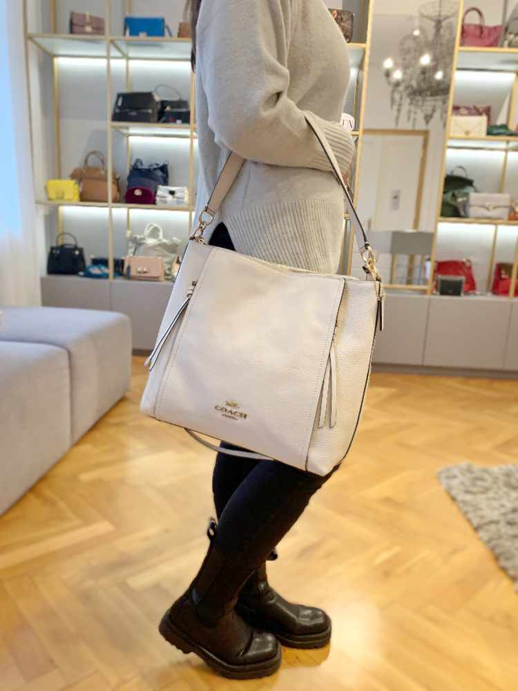 coach white shoulder bag