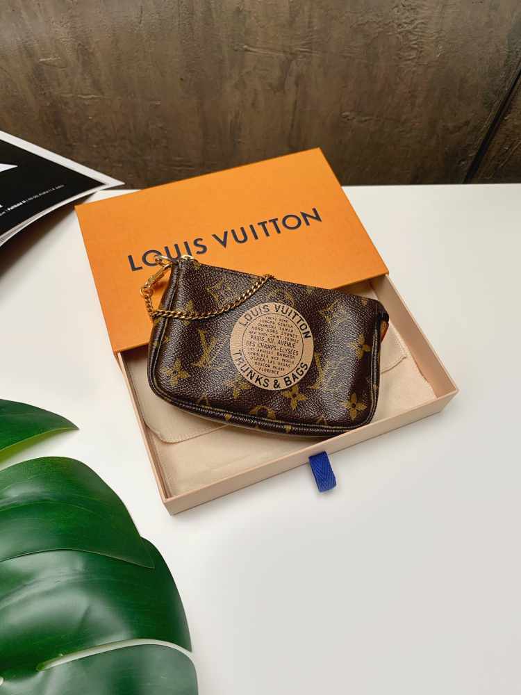 Louis Vuitton Trunks Mini Pochette