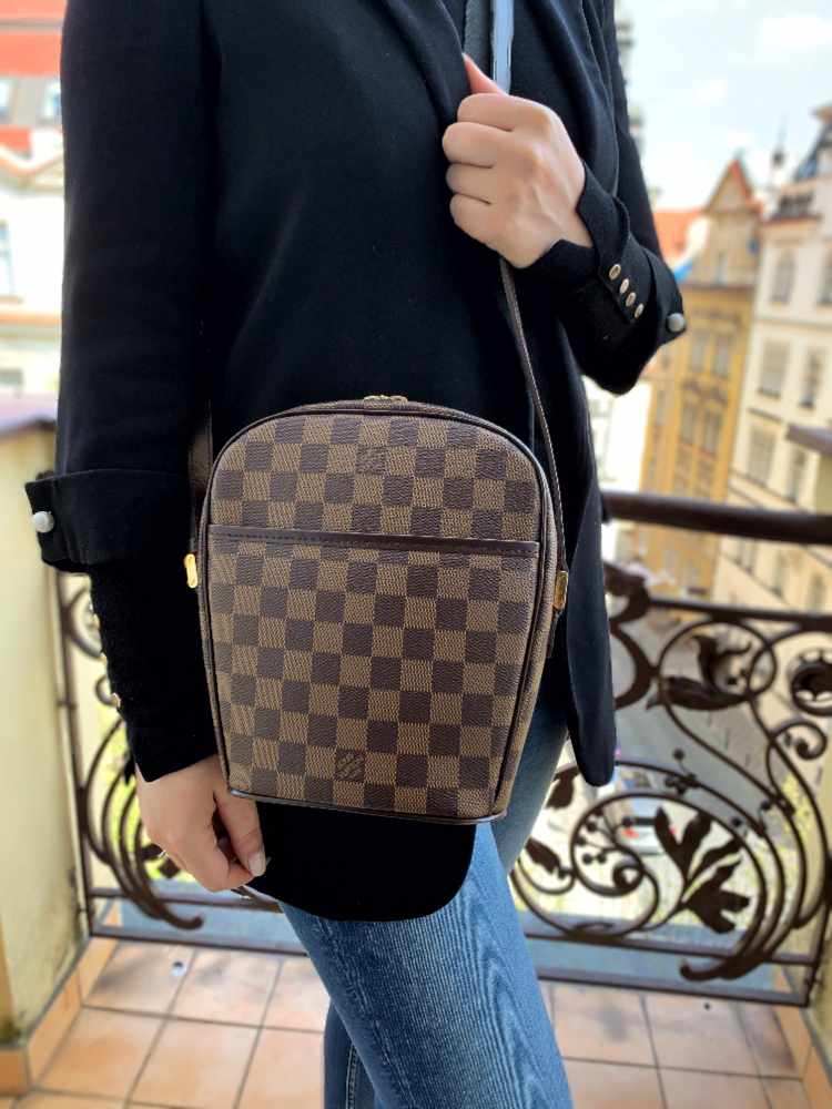 Louis Vuitton Damier Ebene IPANEMA PM Crossbody Bag