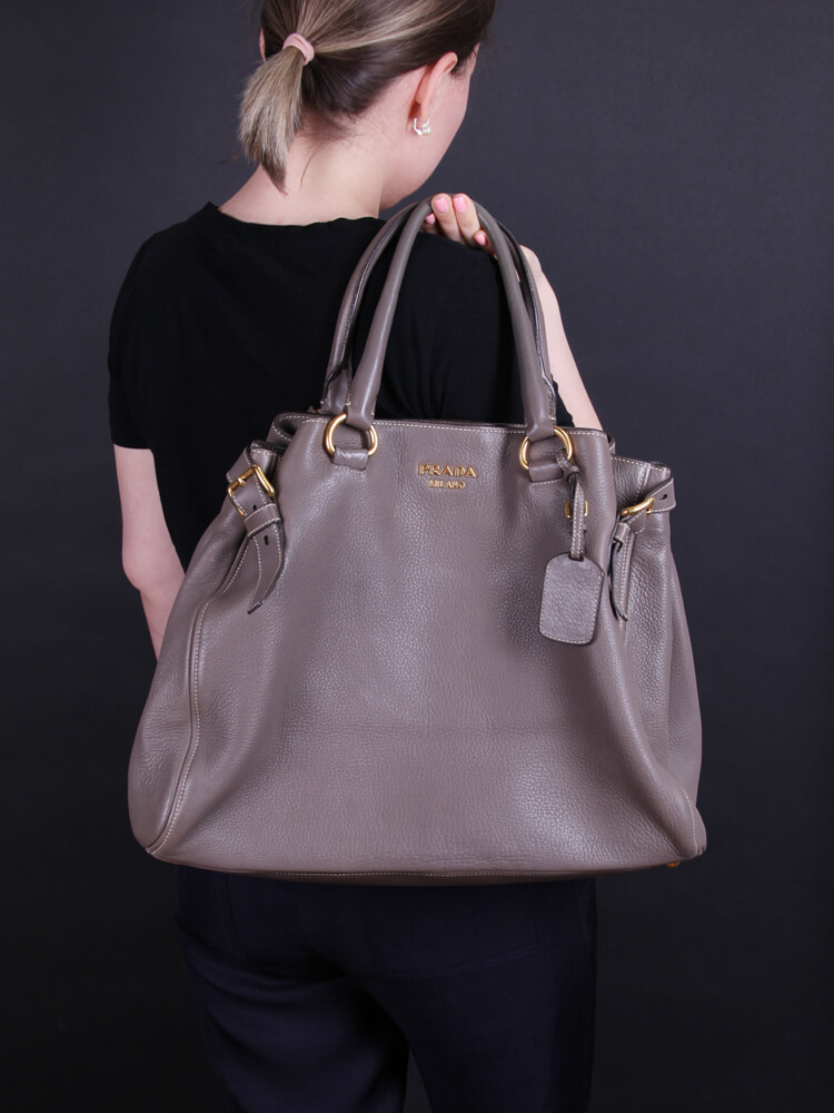 Prada cervo tote new arrivals