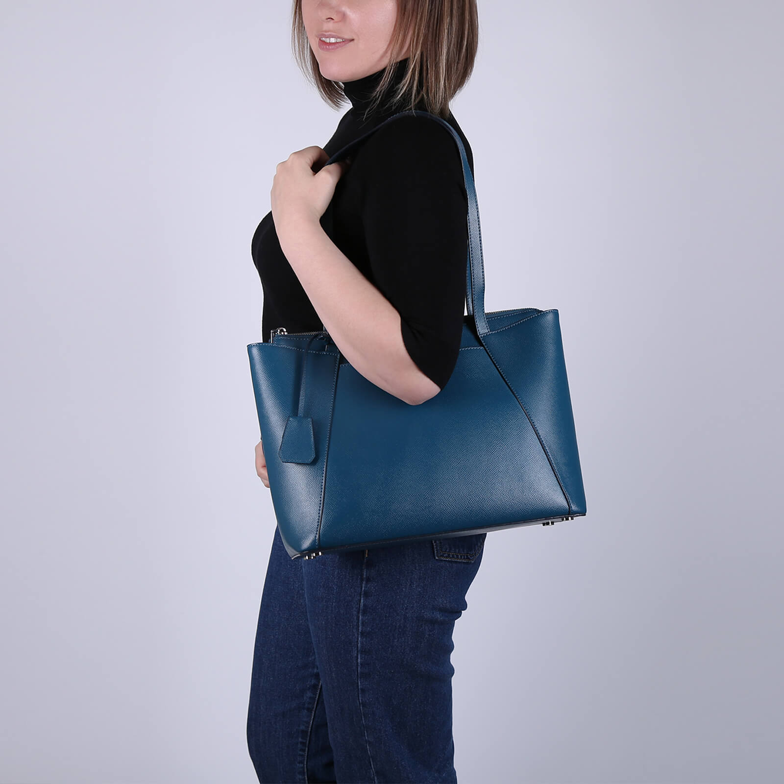 Michael Kors Maddie Medium Crossgrain Leather Tote Bag