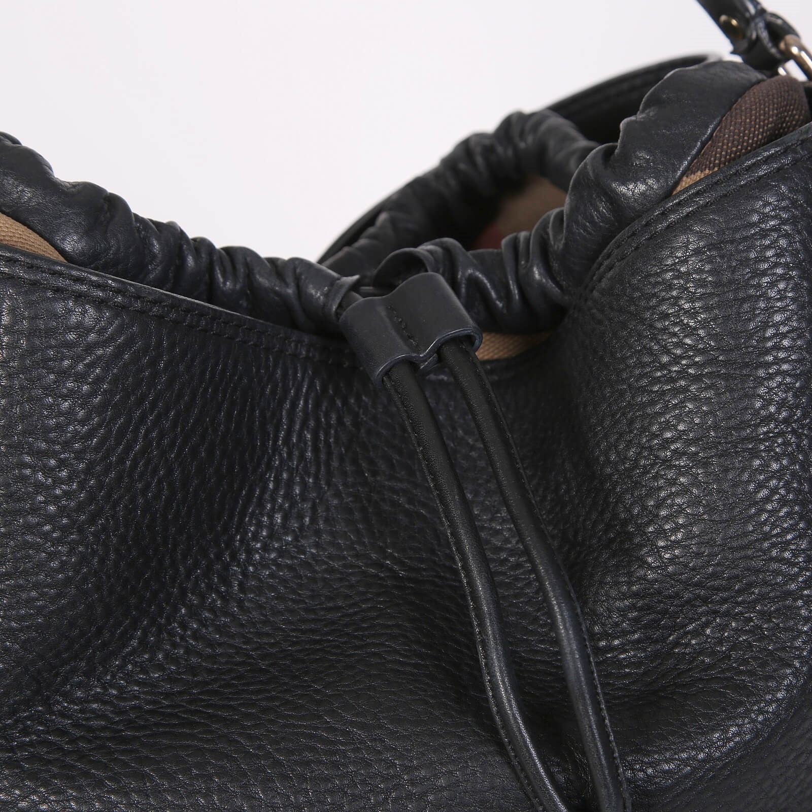 Burberry medium susanna brit hotsell bucket bag