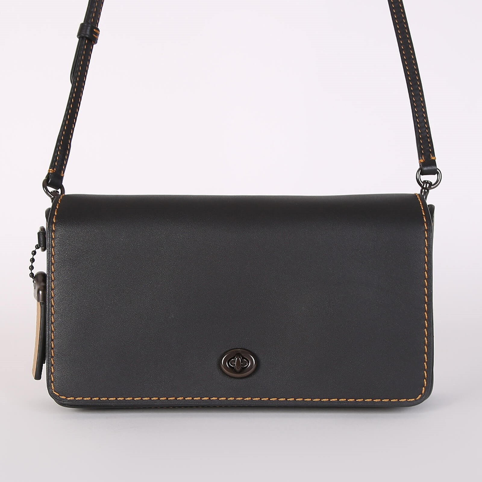 Coach dinky clearance black