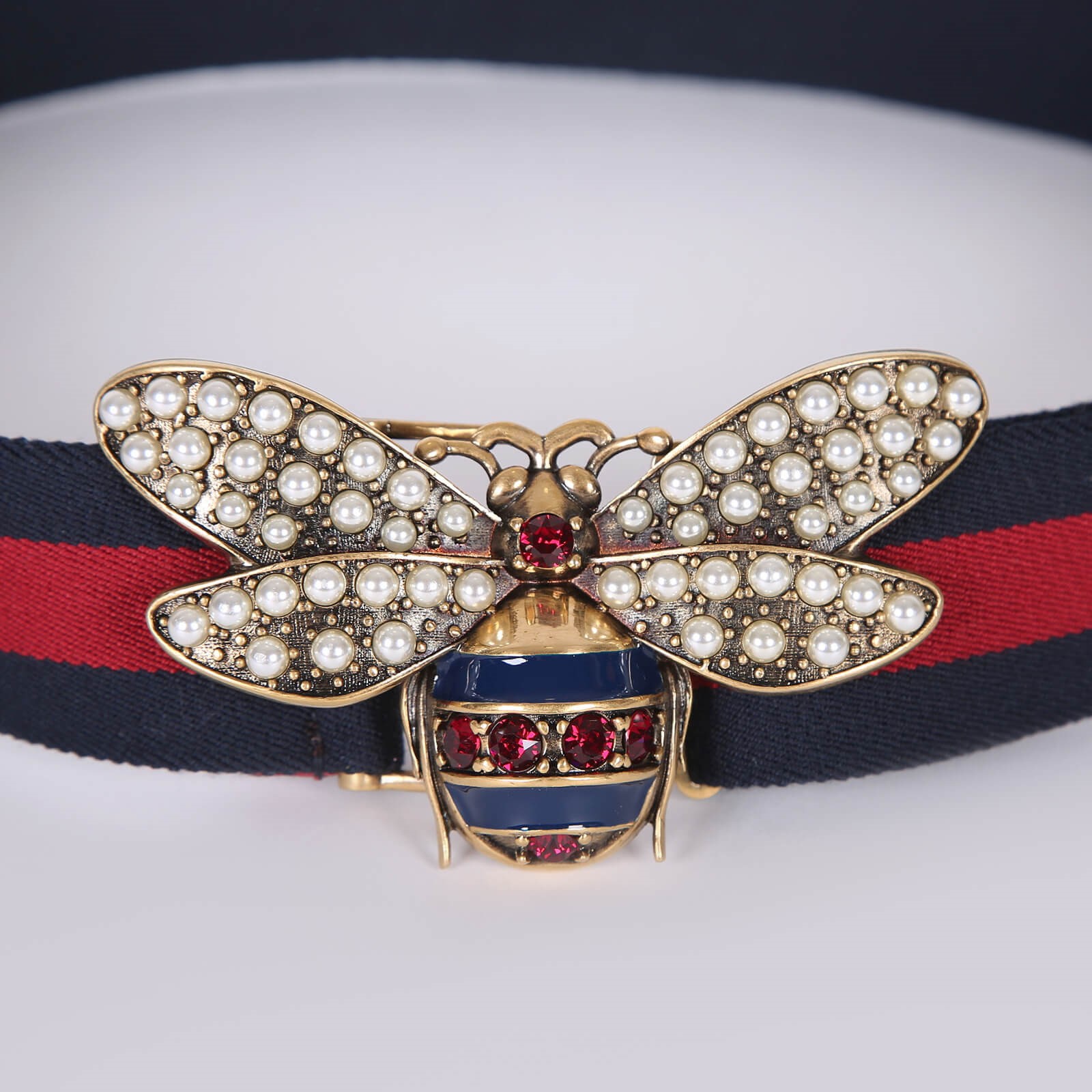 Gucci belt hotsell with bee