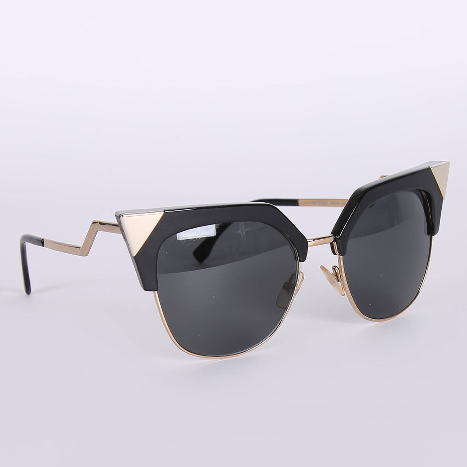 Fendi Iridia Cat Eye Metal Corner Sunglasses Black www.luxurybags.eu